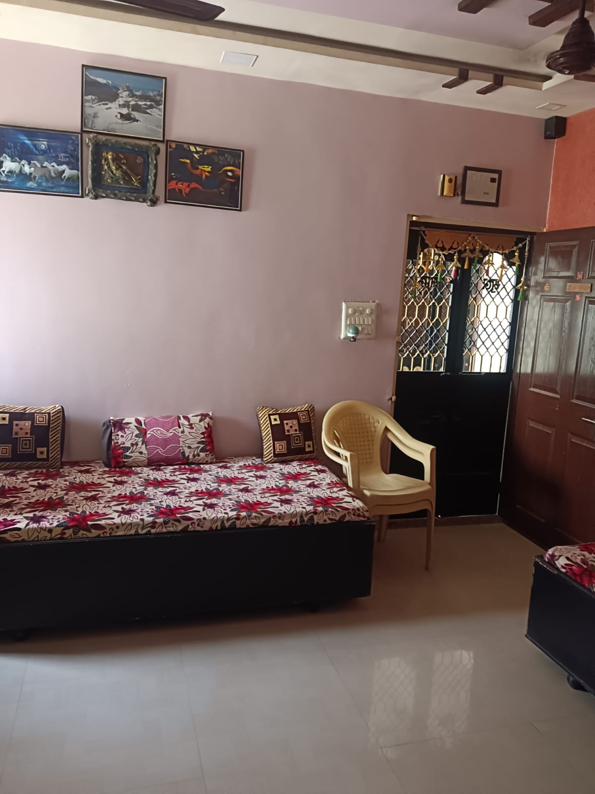 5 BHK flat in Nikol, Ahmedabad