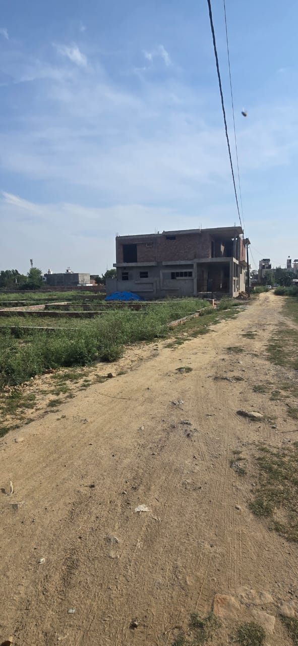 1000 sqft plot in Barabanki