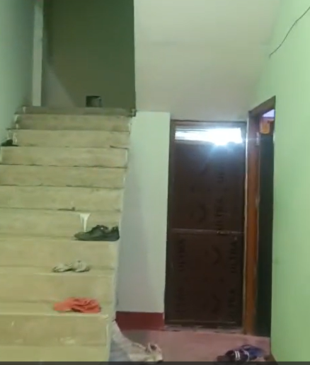 2 BHK house in Makanpur Colony, Noida