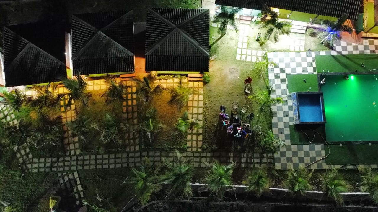 4 BHK farmhouse in Santosh Agnihotri Society, Kalyan