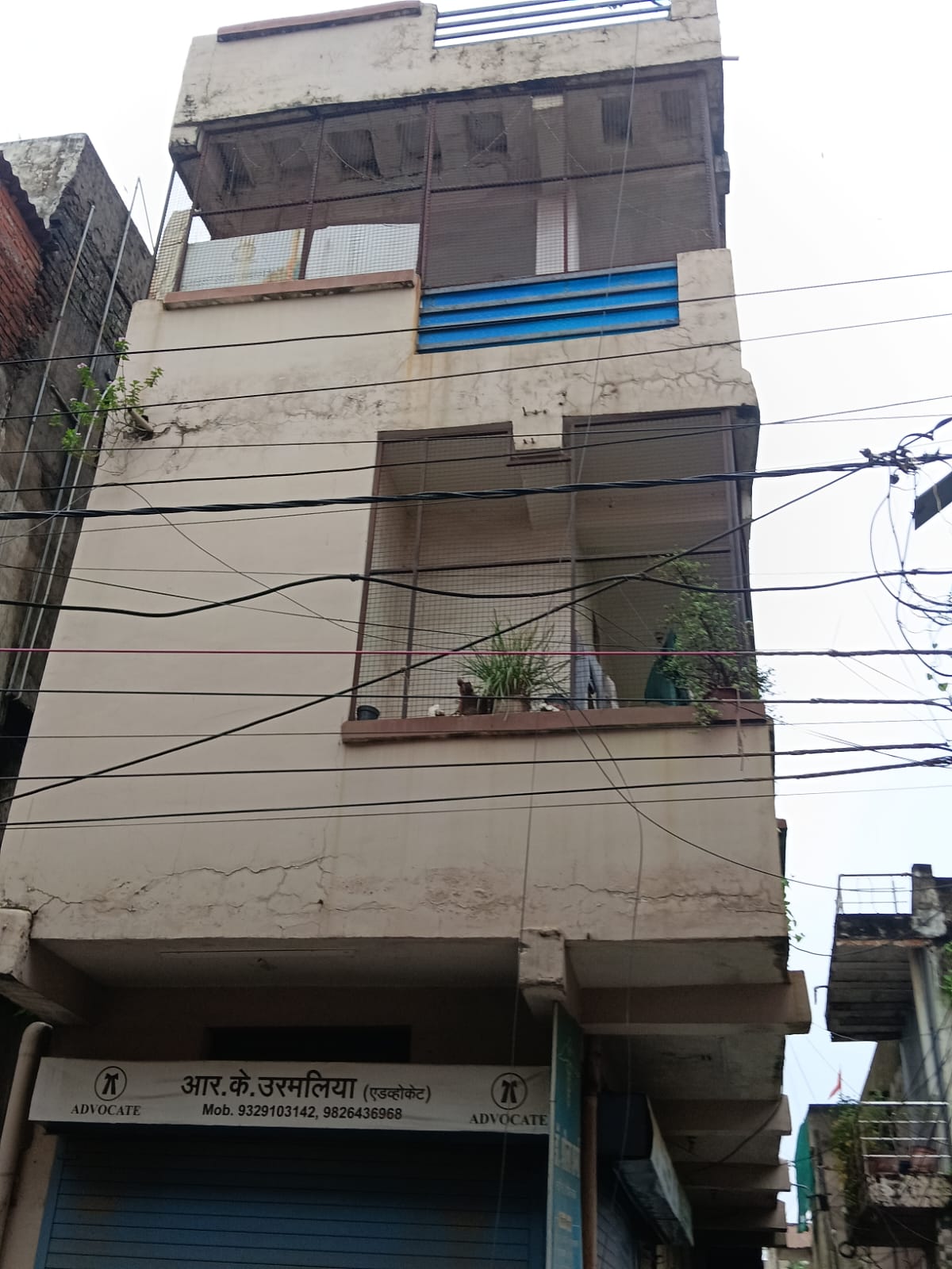 4 BHK flat in Gole Bazar, Katni