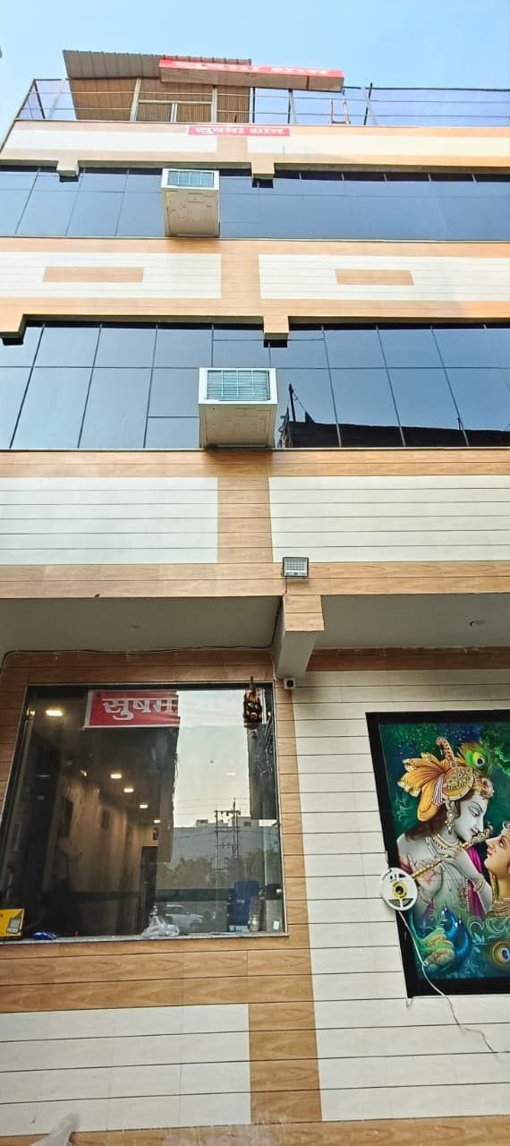 1000 sqft shop in manipara, Vrindavan